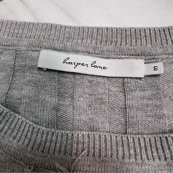 Harper Lane Gray Sweater Size M - Picture 4 of 8